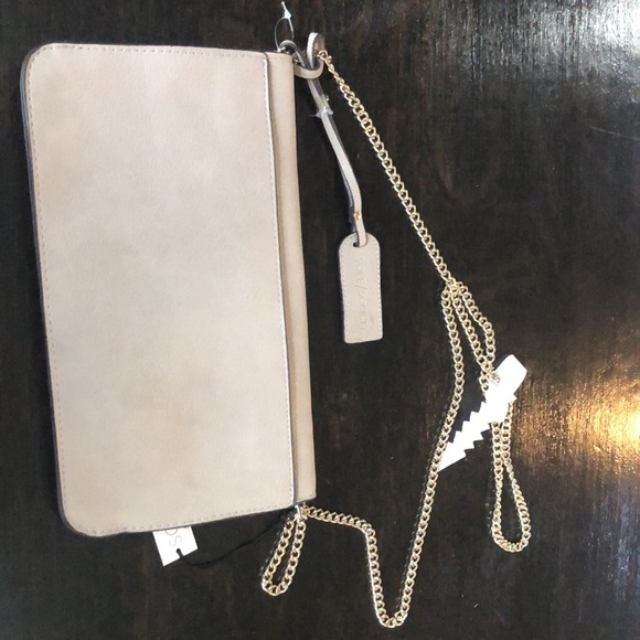New with tags Sole society crossbody sand clutch - Picture 2 of 4